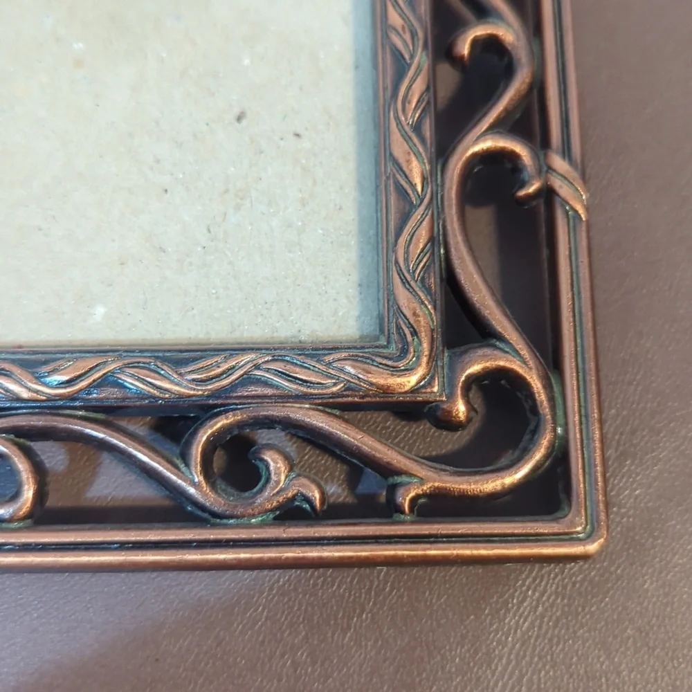 Connoisseur Picture Frame 8” x 10”  #L5CIW4 #1812L5
